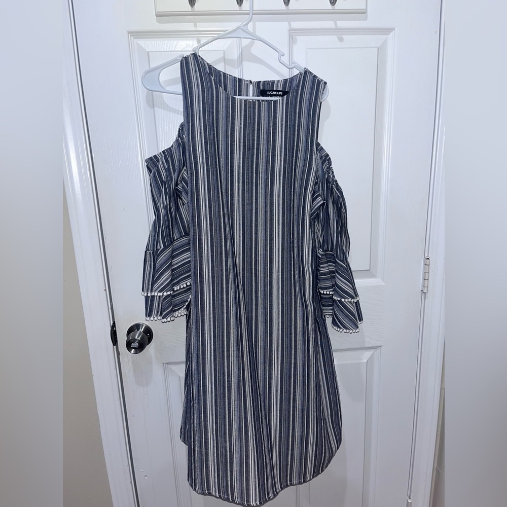 Dress with open shoulder